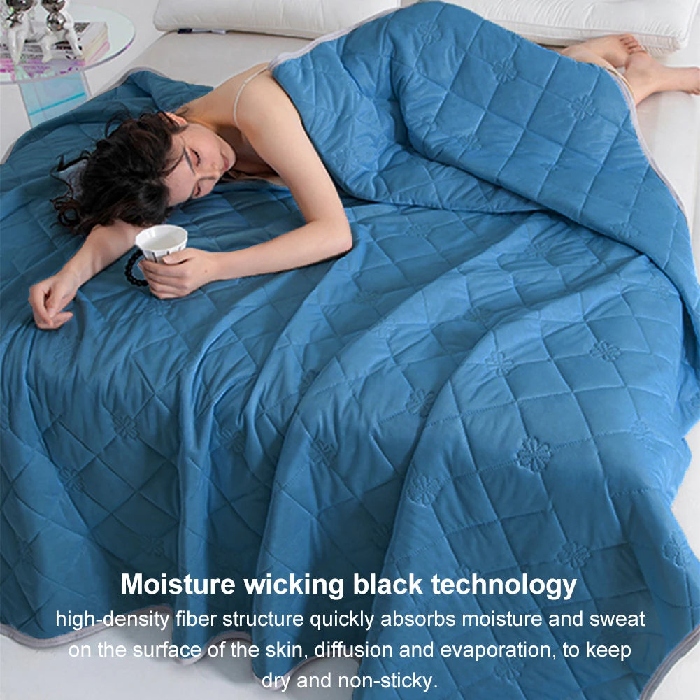 Summer Cooling Comforter  for Hot Sleepers and Night Sweats